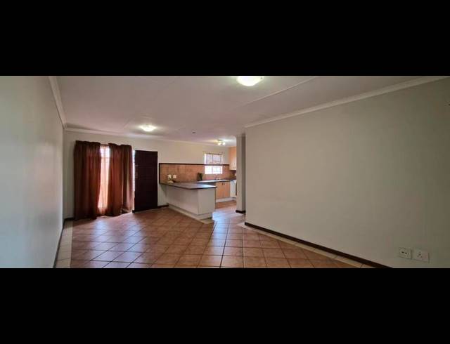 2 BEDROOM PROPERTY TO RENT IN MOOIKLOOF RIDGE ESTATE